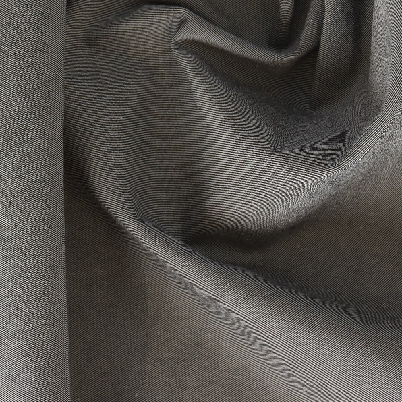 32-68420_Cotton/Nylon Enzyme-Finished Chambray Twil
